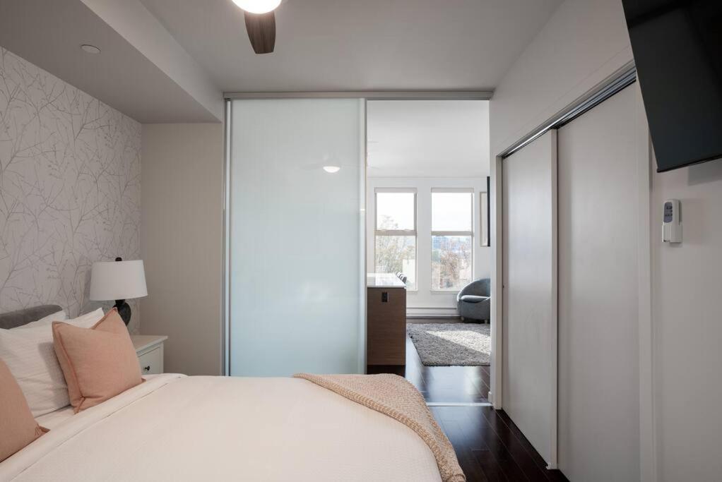 Chic, Modern And Newly Refurbished One Bdr Near China Town With Parking Apartment Victoria Exterior photo